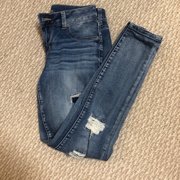 Clothing - Picture 4 of 14